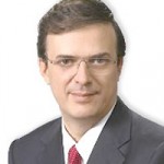 Marcelo Ebrard Casaubon, jefe de la Secretaría de Transportes y Vialidad en el Distrito Federal, México.