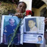 Una madre nicaragüense clama por sus dos hijos desaparecidos.