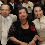 La embajadora Hsing con René Núñez, presidente de la Asamblea Nacional, y su esposa.