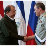 Daniel Ortega y el general ruso Valeri Gerasimov. (