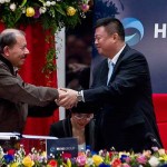 Daniel Ortega y Wang Jing durante la firma de concesión para el canal.