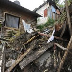El derrumbe en La Carpio donde falleció una quinceañera nicaragüense. (Foto: La Nación).