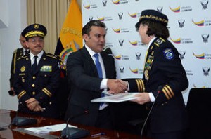 Aminta Granera y José Serrano, ministro del Interior de Ecuador.