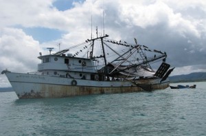 barco pesquero colombiano