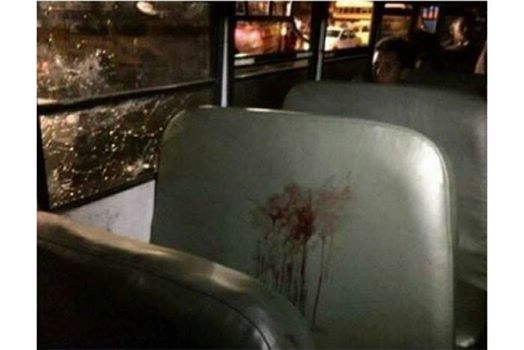 La web "El 19" publicó esta foto donde se aprecia la sangre de una de las víctimas de una de las emboscadas del sábado por la noche.