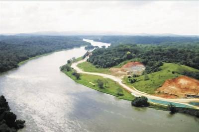 Costa Rica se aferra a su "derecho de navegación" en el río San Juan para intentar meter las narices en el canal interoceánico.