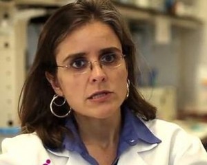 Dra. Ana María González, destacada oncóloga colombiana.