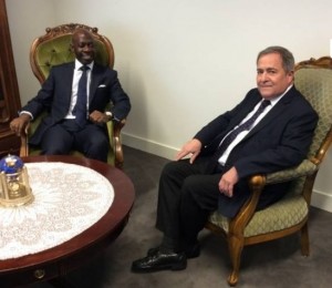 Carmelo Nvono Nca, embajador de Guinea Ecuatorial y Dr. Carlos Argüello, embajador de Nicaragua en La Haya.