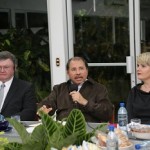 El presidente Daniel Ortega con la ministra Ragnheidur Elín Arnadottir y el experto en geotermia Albert Albertson.