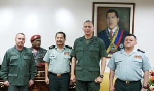 Mayor general Oscar Mojica Obregón junto a colegas de Venezuela.