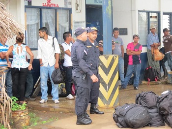 Algunos de los cortadores de café nicaragüenses detenidos en Costa Rica.