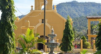 La iglesia de Duyure, en Honduras, sede de la fiesta de la Candelaria.