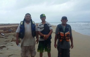 Los pescadores rescatados en Panamá.