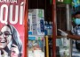 Trabajador de tienda de Managua, usa mascarilla ante riesgo del coronavirus.