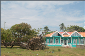 casa hecha a punta de cocaína en Sandy Bay.