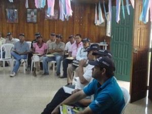 Productores hondureños en las oficinas del INTA.