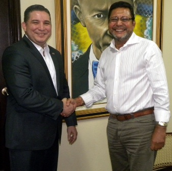 Alfredo Artiles y Bayardo Arce.