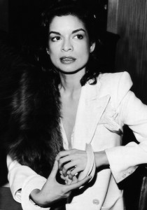 La nicaragüense Blanca Pérez Macías o Bianca Jagger con su famoso traje.