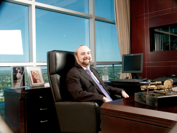 Carlos Pellas, presidente del más poderoso grupo económico de Nicaragua.